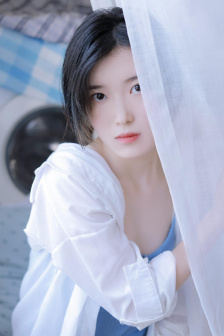 用我的手指搅乱吧打烊后仅剩二人的沙龙